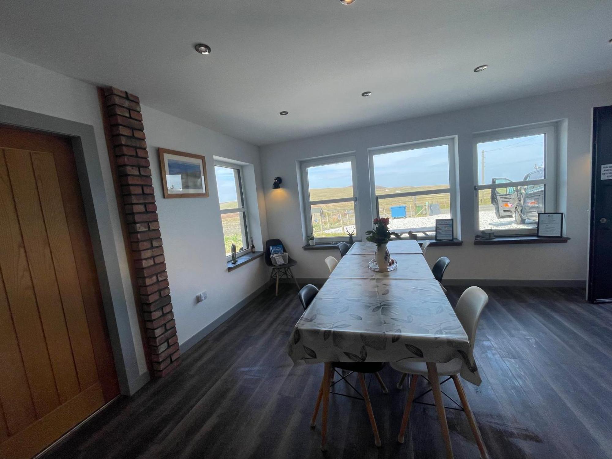 Villa The Bridge Self Catering à Kilmaluag Extérieur photo